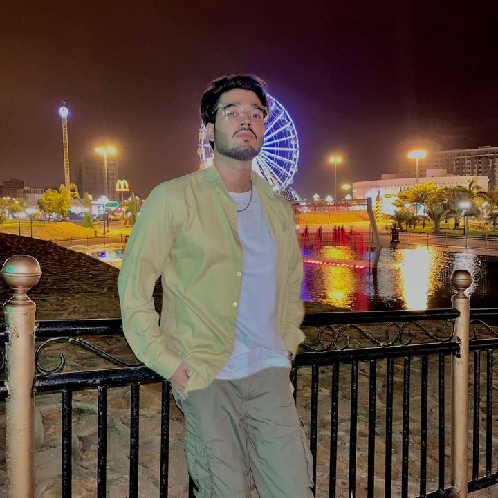 Hire ..........r.official influencer with 20.6k