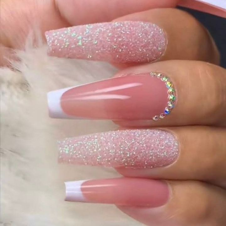 Hire ......clips5 influencer with 104.2k