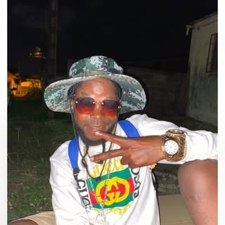 Hire .......boulogne influencer with 26.9k