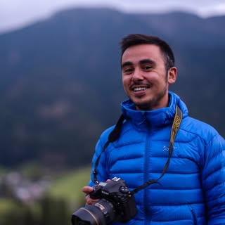 Hire .......o.papera influencer with 52.1k