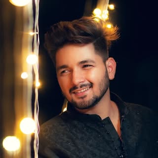 Hire ......ctures influencer with 1.4m