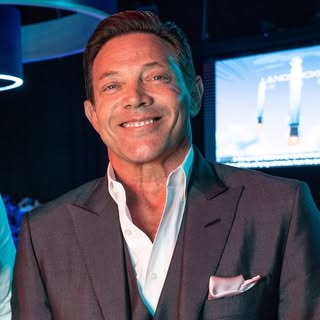 Hire ......wallst influencer with 2.7m