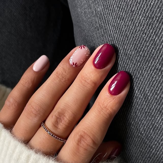  ......nails   'recent posts' 