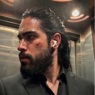 Hire .........naireshall influencer with 304.1k