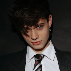 Hire ......Kasatik influencer with 4.3k