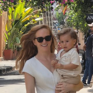 Hire .......layover influencer with 11k