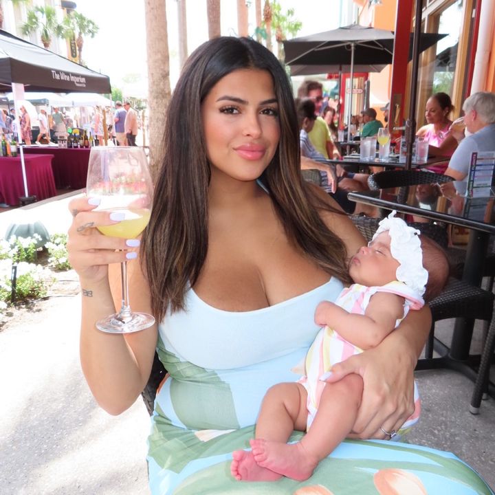 Hire .......illares influencer with 563k