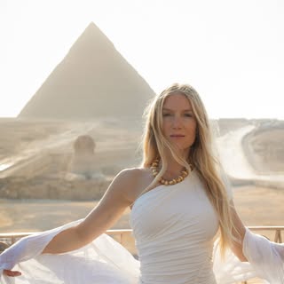 Hire .......arrasso influencer with 91.5k