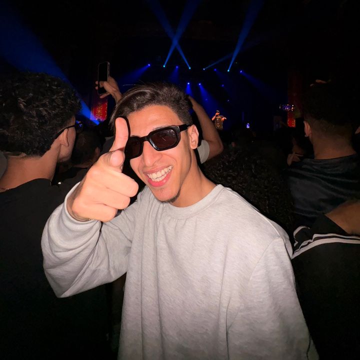 Hire .....ya_el influencer with 16k