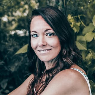 Hire ........ettravel influencer with 45.8k