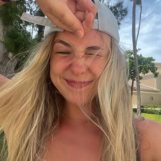 Hire ....rati influencer with 7.1k