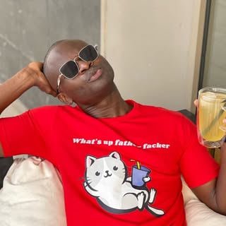 Hire .......dytouray influencer with 2.5m