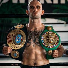 Hire ......anasiak influencer with 38.9k