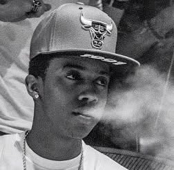 Hire ....wist influencer with 3.6m