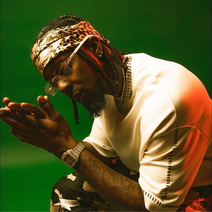 Hire .....edash influencer with 1m