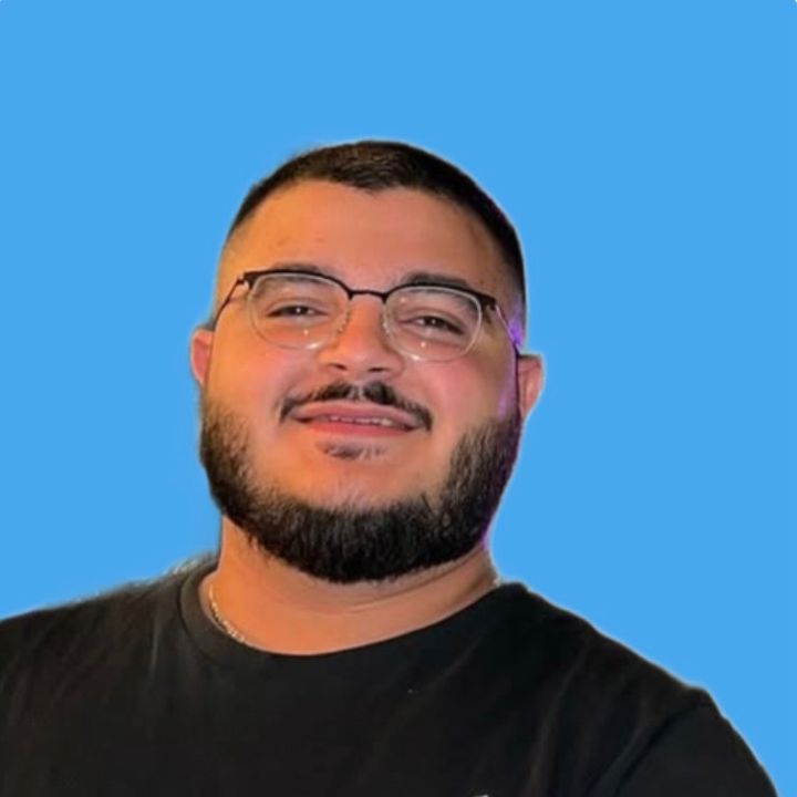 Hire .......kadoura influencer with 553.4k