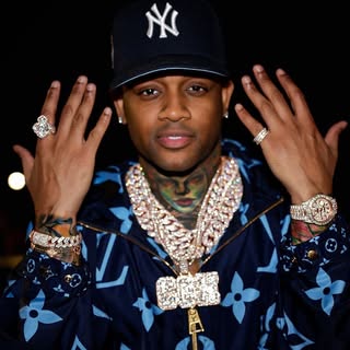 Hire ......tednyc influencer with 1.9m