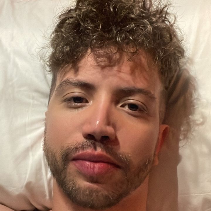 Hire .......stractas influencer with 1.8m