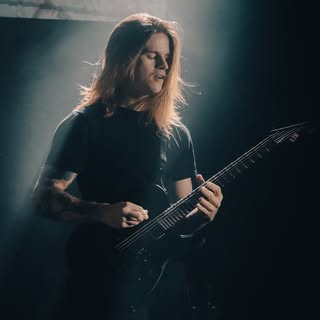 Hire ......tshreds influencer with 37k