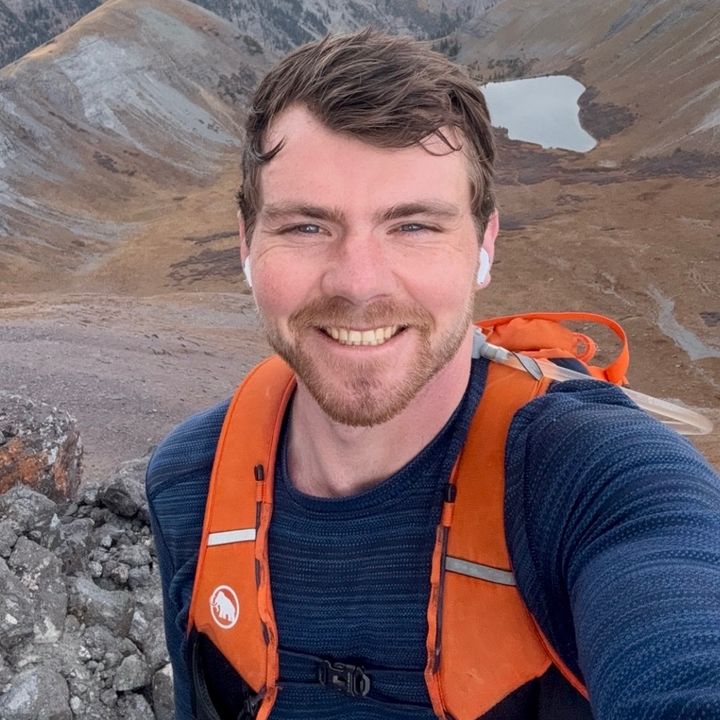 Hire .....erting influencer with 4.5m