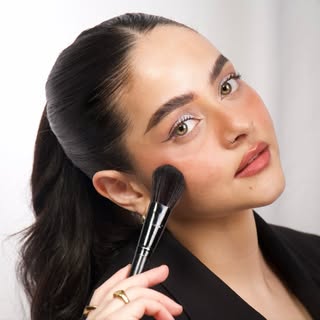 Hire ....ghyy influencer with 2.5k